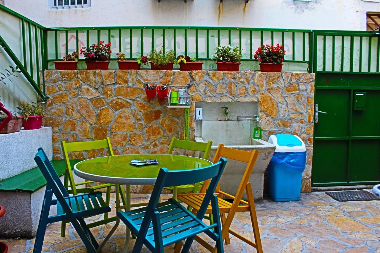 Croparadise Hostel Спліт Екстер'єр фото