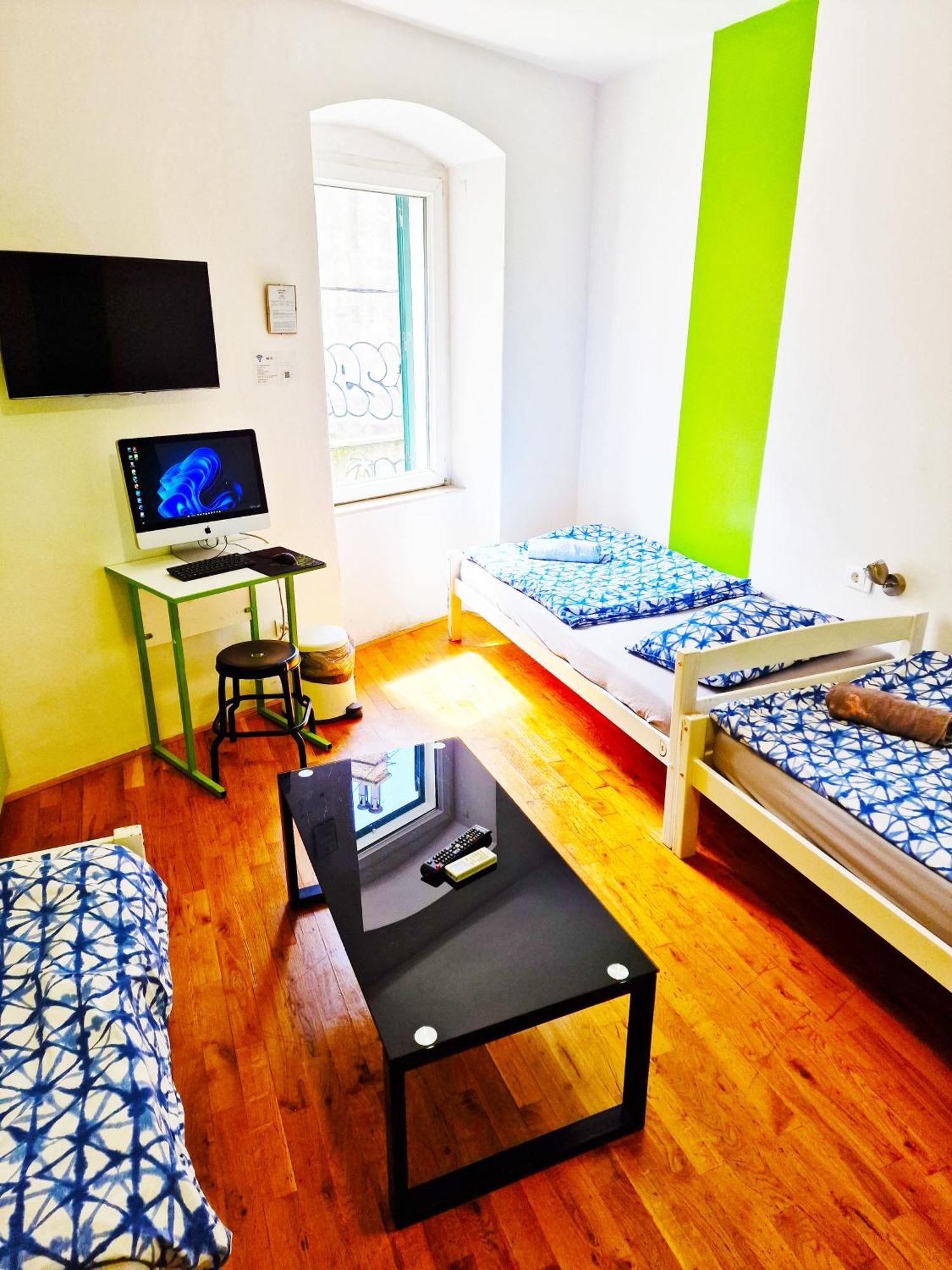 Croparadise Hostel Спліт Екстер'єр фото