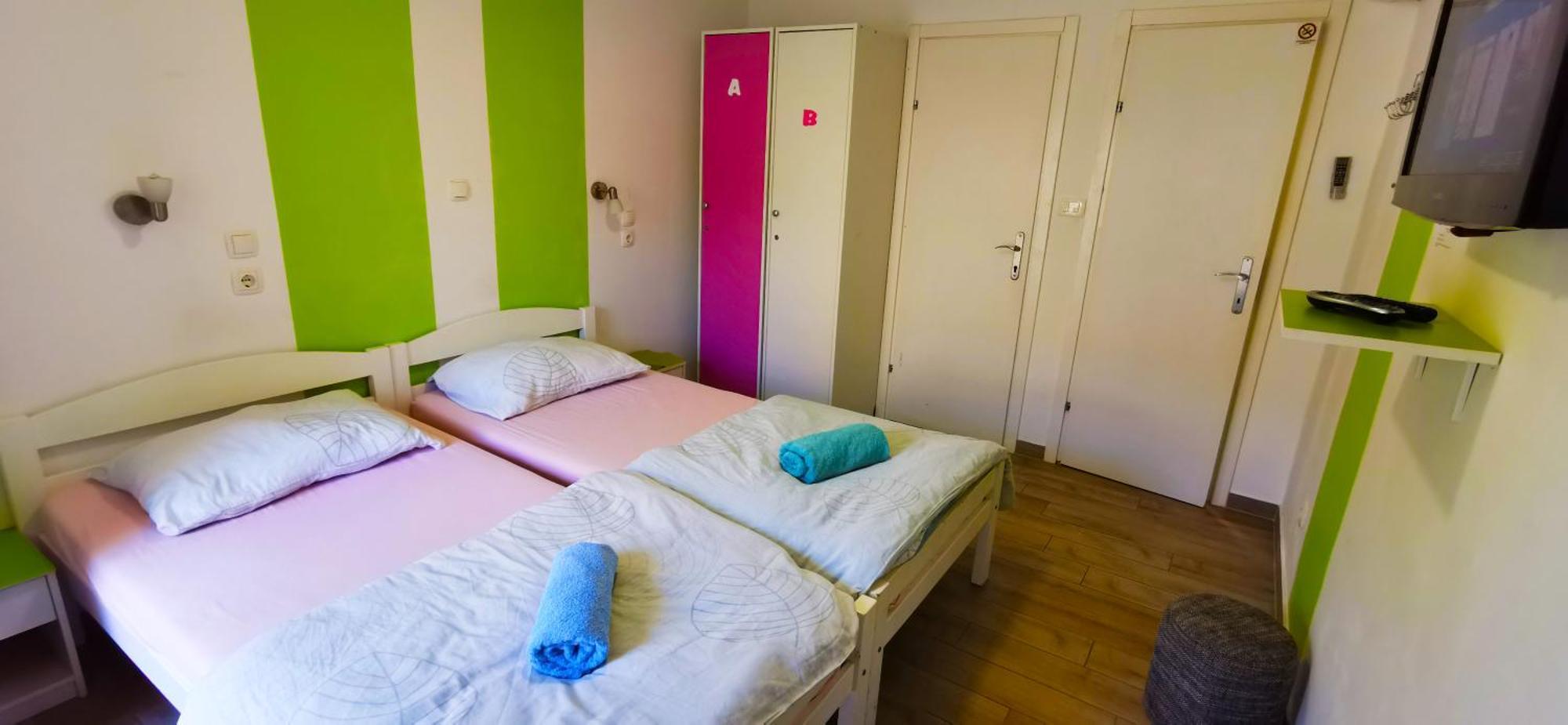 Croparadise Hostel Спліт Екстер'єр фото