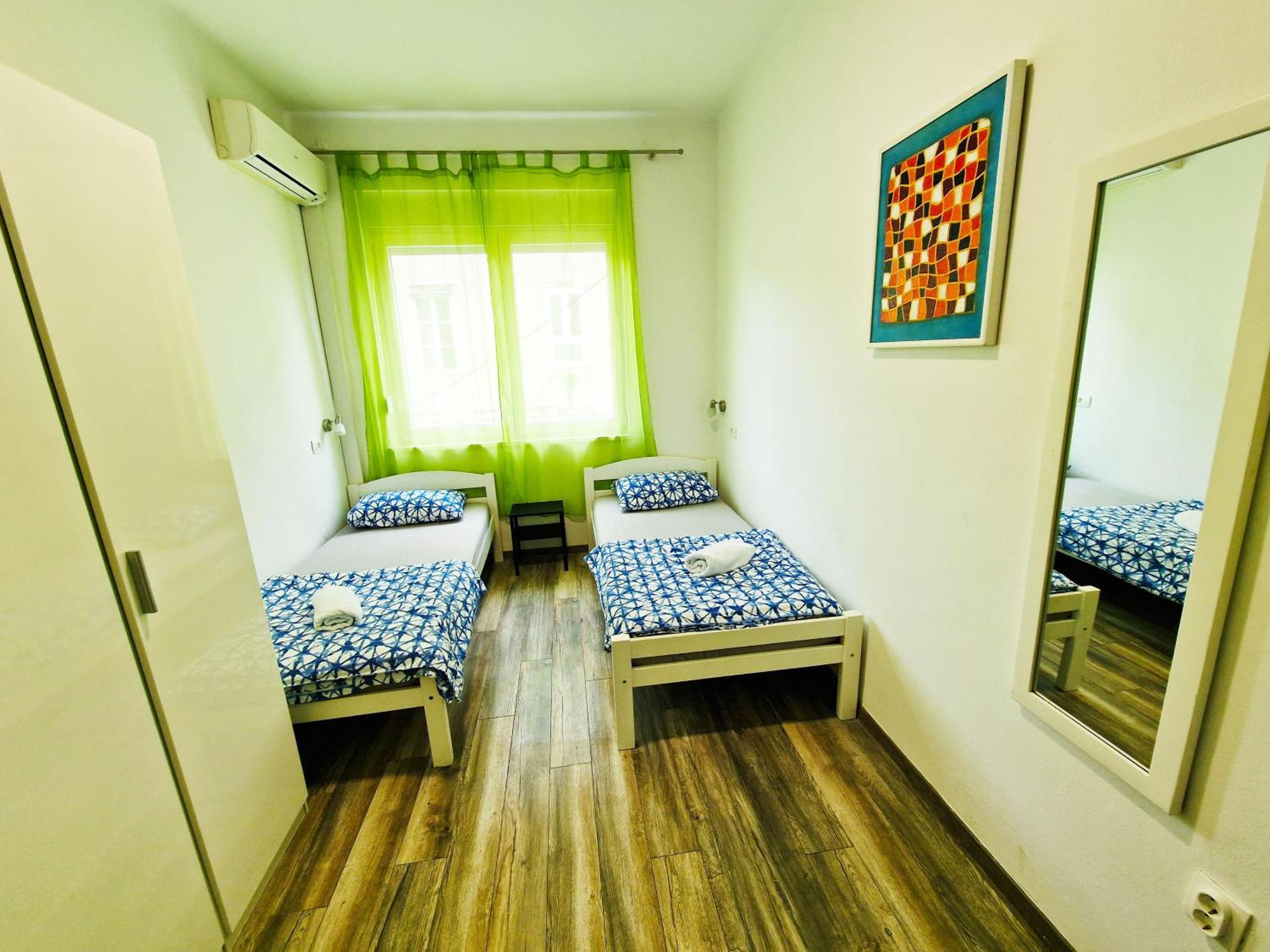 Croparadise Hostel Спліт Екстер'єр фото